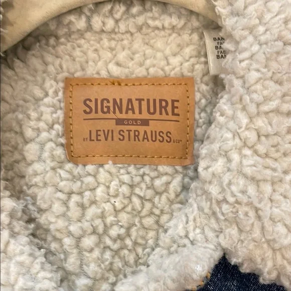 NWOT Levi’s Jean Jacket with Sherpa Lining - Picture 2 of 3